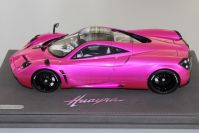 BBR Models 2010 Pagani Pagani Huayra Geneve 2010 - PINK FLASH - #01/10 Pink Flash