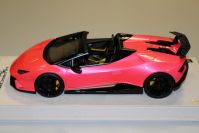 MR Collection  Lamborghini Lamborghini Huracan Performante Spyder - PINK GLOSS MET - Pink Gloss