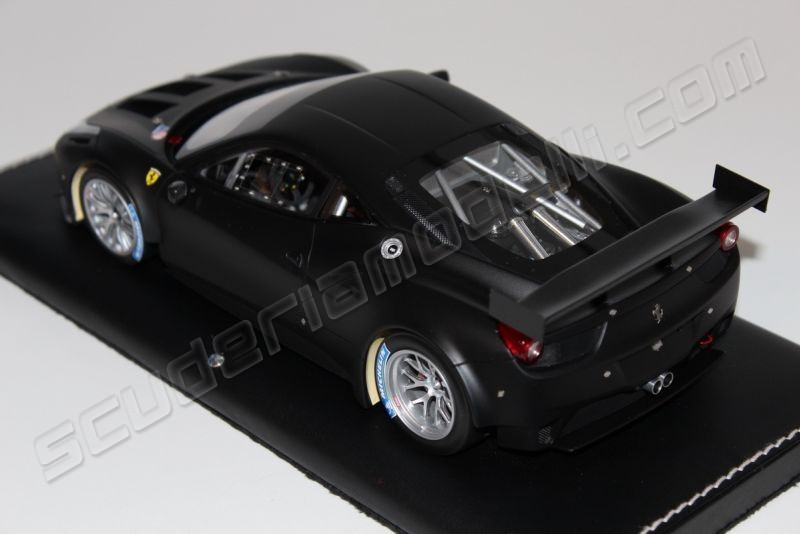 特価 MR Collection 1/18 フェラーリ 458 イタリア GT2 Ferrari-458-Italia-GT2_011.jpg