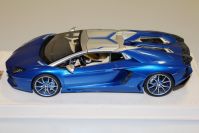 MR Collection 2015 Lamborghini AS-Lamborghini Aventador LP 700-4 Roadster - METALLIC B Blue metallic