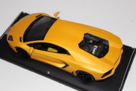 MR Collection 2011 Lamborghini Lamborghini Aventador LP700-4 - MATT YELLOW - Yellow Matt