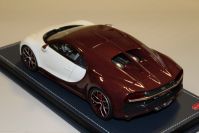 MR Collection  Bugatti Bugatti Chiron - RED CARBON / GLACIER - Red / White