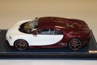 MR Collection  Bugatti Bugatti Chiron - RED CARBON / GLACIER - Red / White