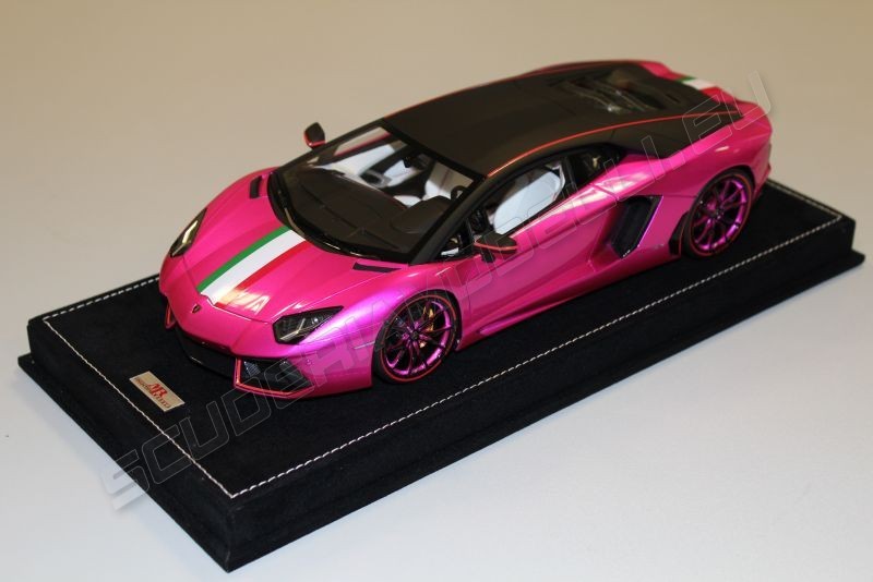 MR Collection  Lamborghini Lamborghini Aventador LP700-4 Pirelli - PINK FLASH - O Pink Flash