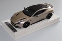 Aston Martin Vanquish - GOLD / CARBON - [sold out]
